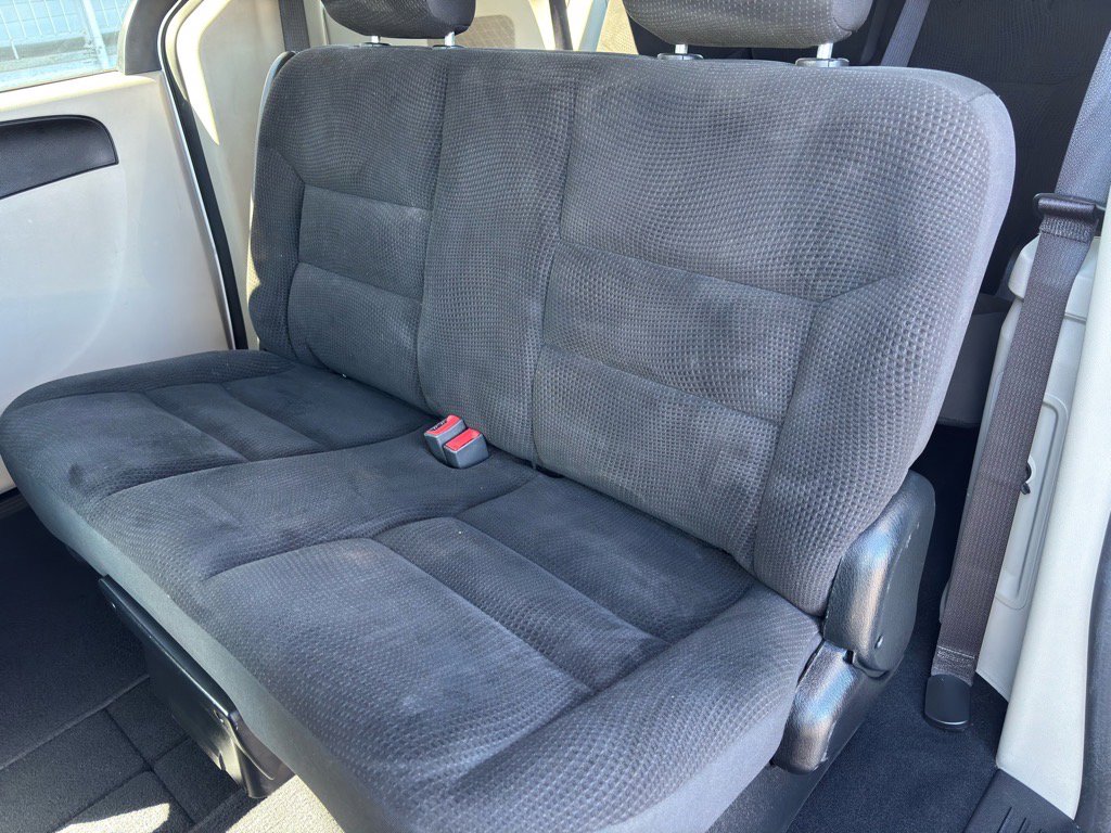 Used 2018 Dodge Grand Caravan SE image 13