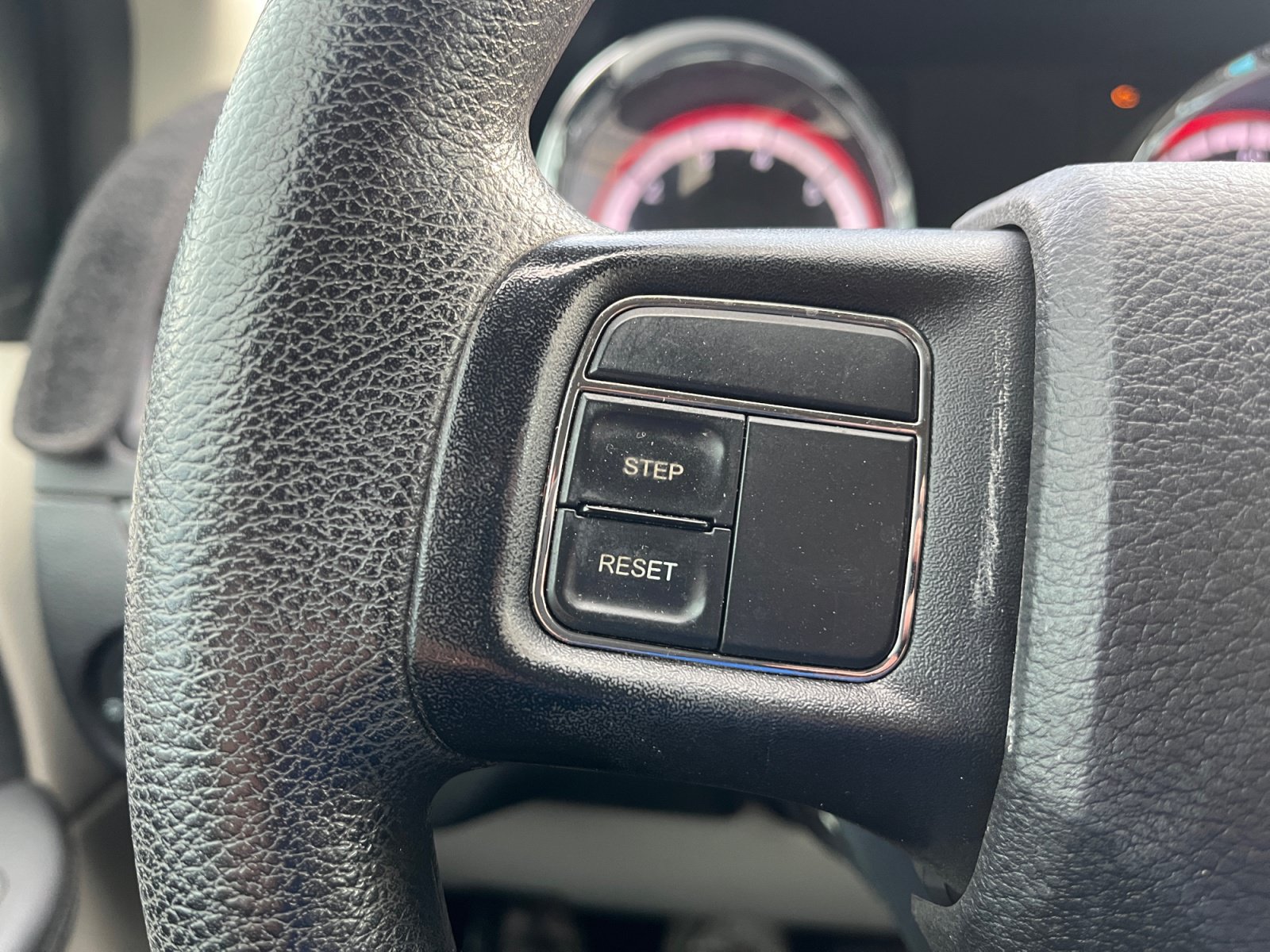 Used 2013 Dodge Grand Caravan SXT FWD image 19