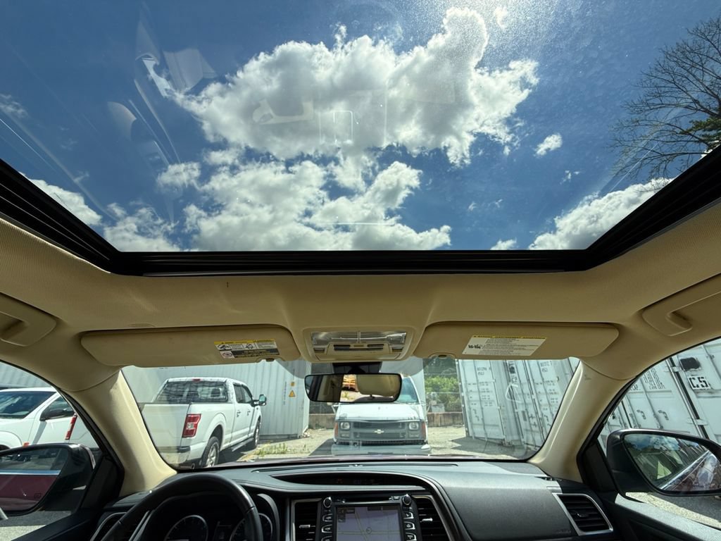 Used 2019 Toyota Highlander Limited AWD/4WD image 24