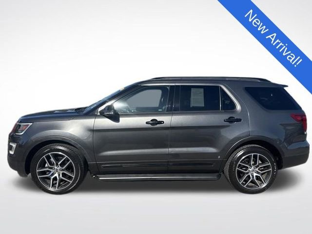 Used 2017 Ford Explorer Sport w/ Equipment Group 401A AWD/4WD image 4