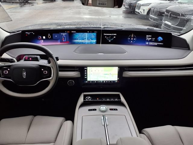 New 2026 Lincoln Navigator L Premier AWD/4WD image 8