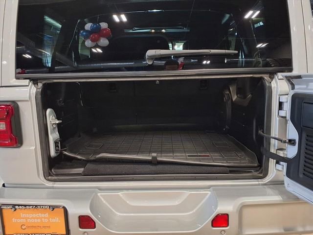 Used 2023 Jeep Wrangler Altitude image 12