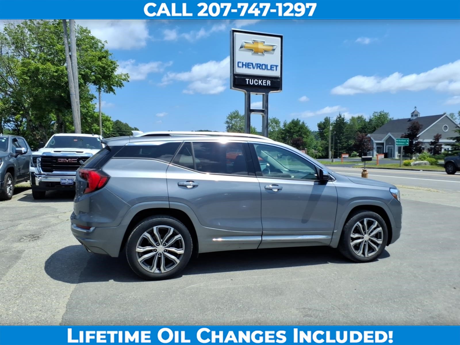 Used 2020 GMC Terrain Denali w/ Denali Premium Package AWD/4WD image 5