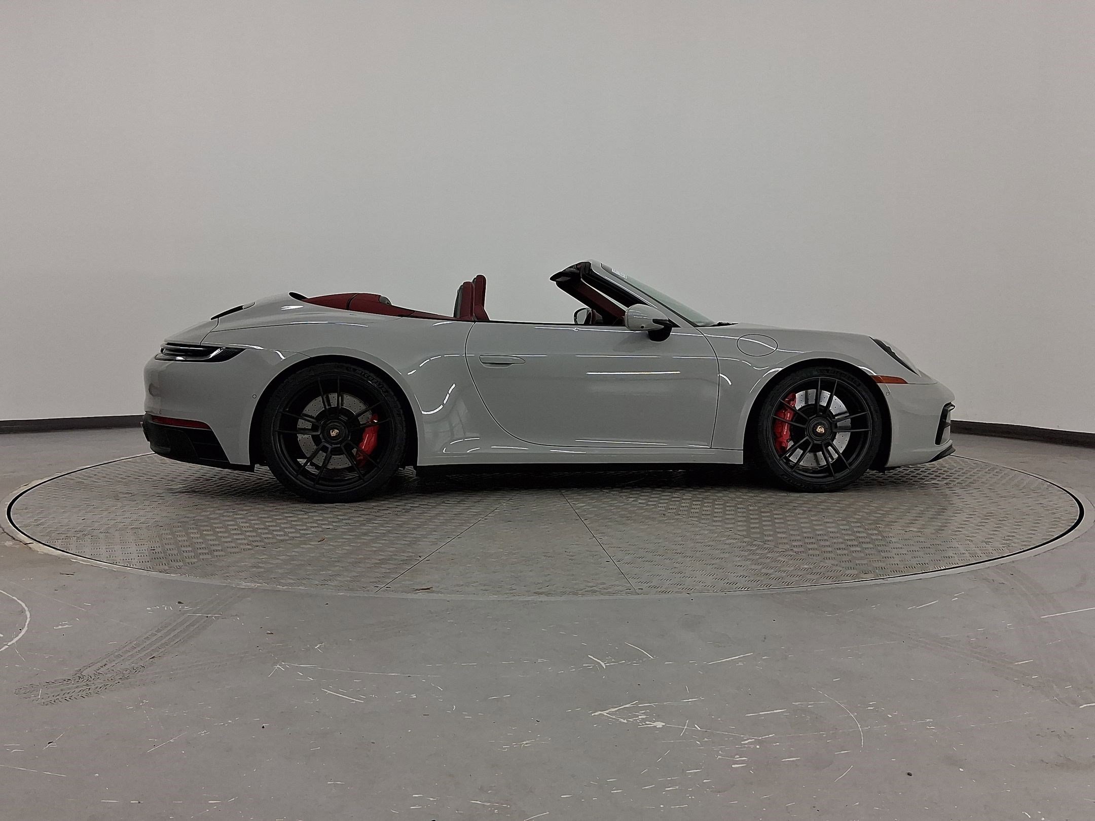 Certified 2022 Porsche 911 Carrera 4 GTS image 8