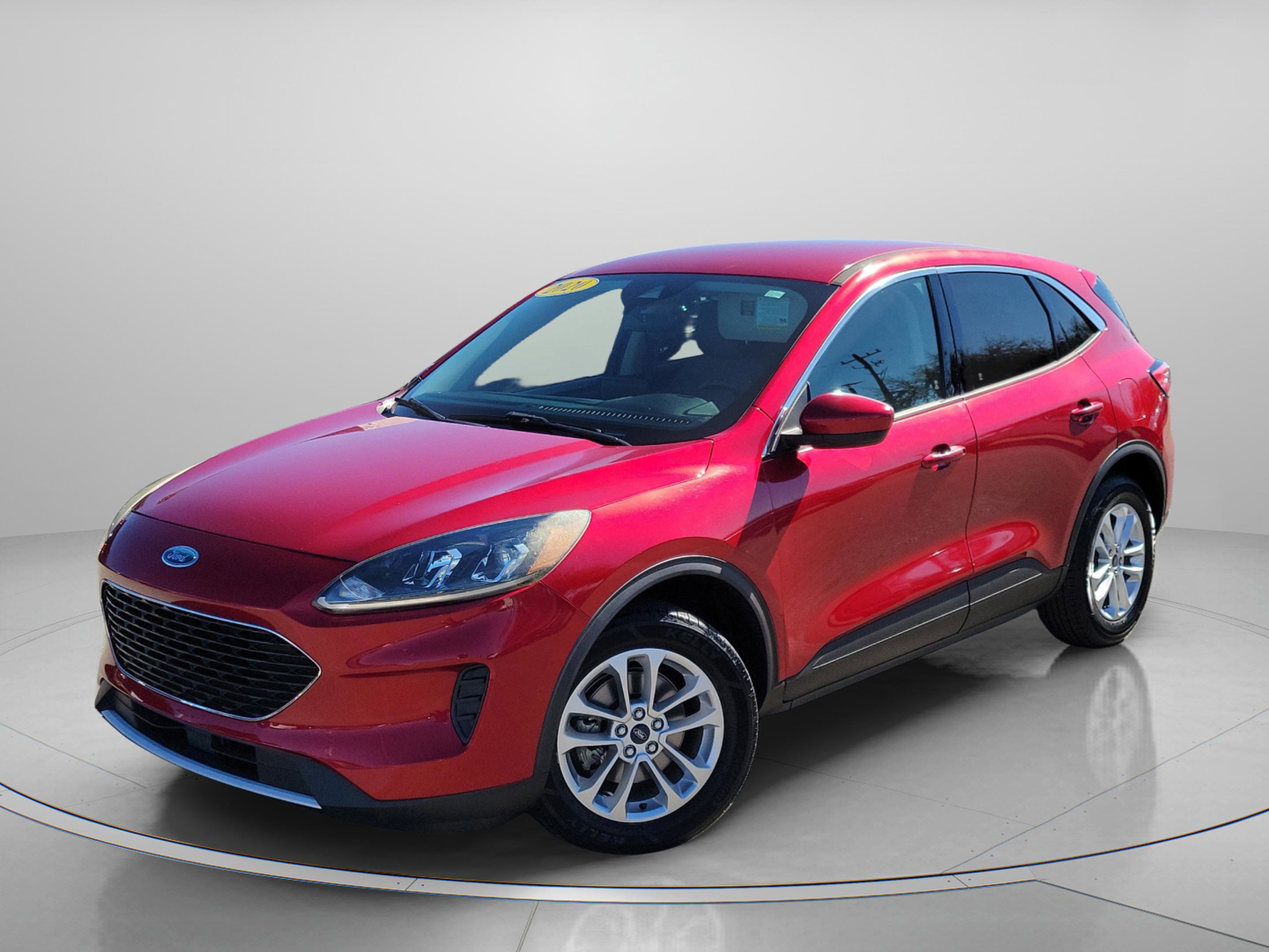 Used 2020 Ford Escape SE image 2