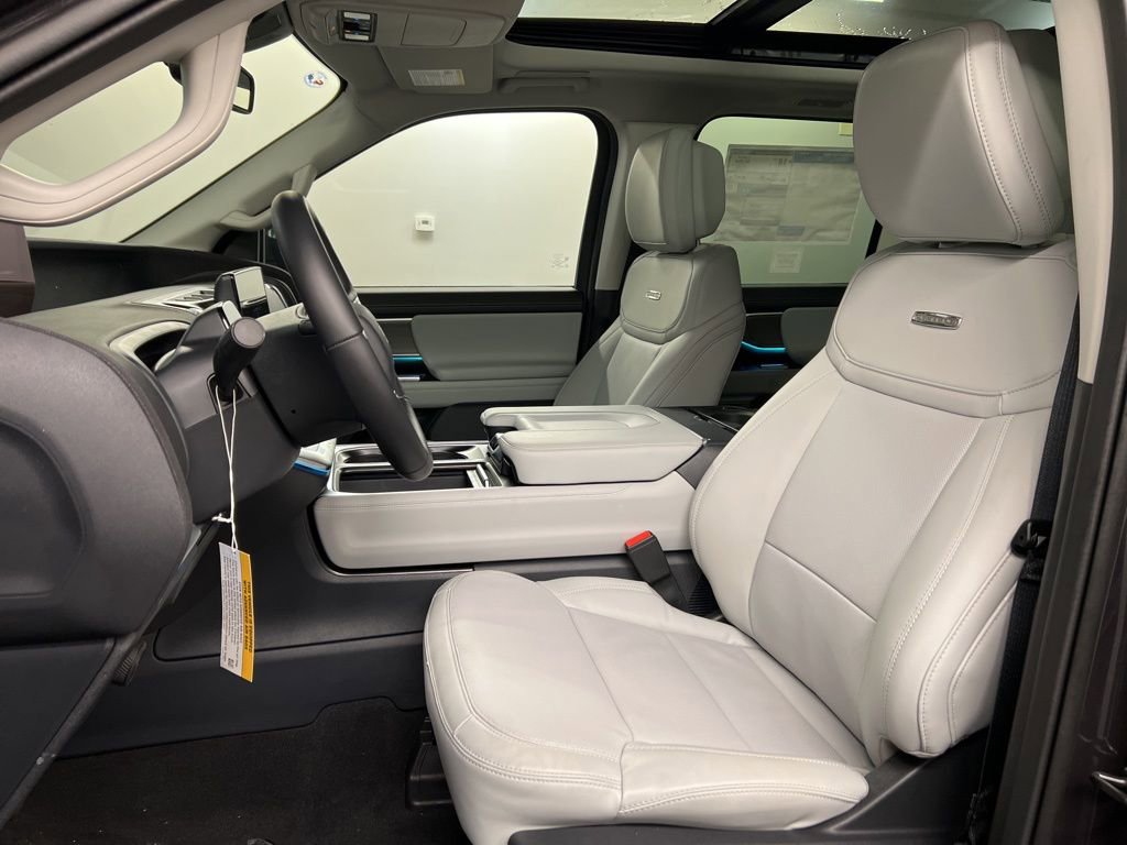 New 2026 Ford Expedition Max Platinum w/ Driver's Package image 28