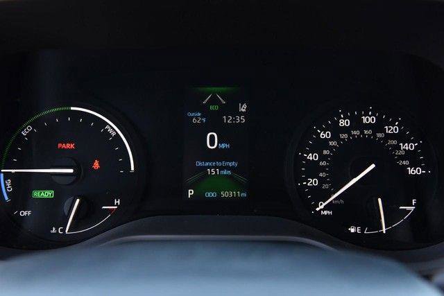 Used 2021 Toyota Sienna XLE w/ XLE Plus Package image 12