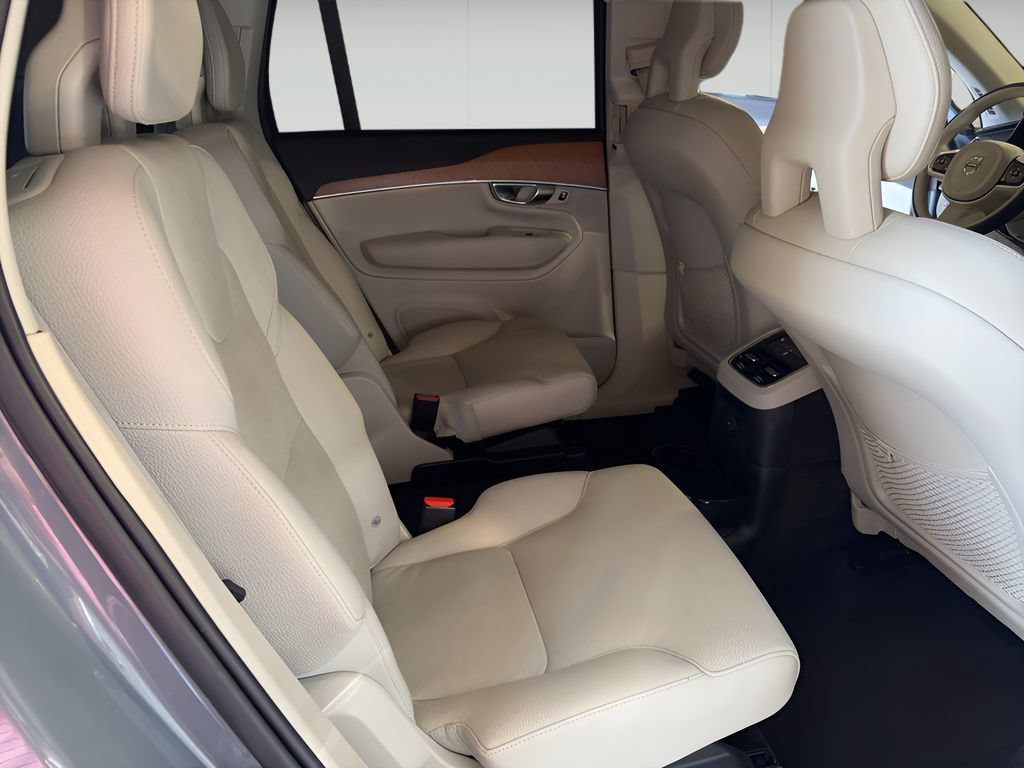 Used 2022 Volvo XC90 T8 Inscription Expression w/ Advanced Package AWD/4WD image 13