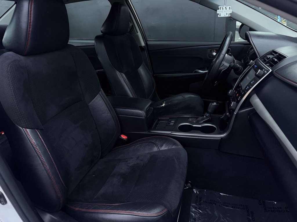 Used 2016 Toyota Camry FWD image 12