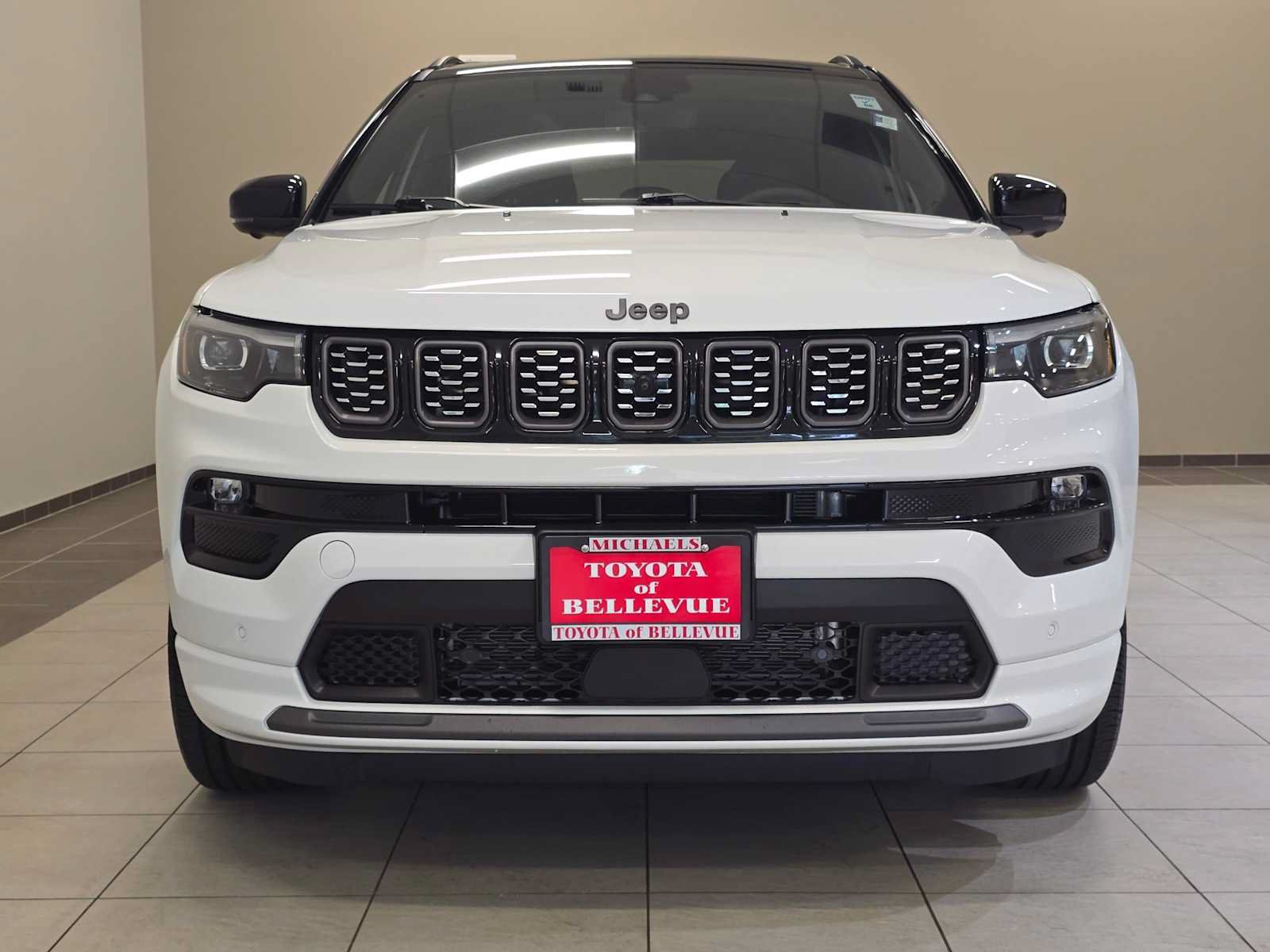 Used 2024 Jeep Compass Limited w/ Driver Assist Group I AWD/4WD image 6