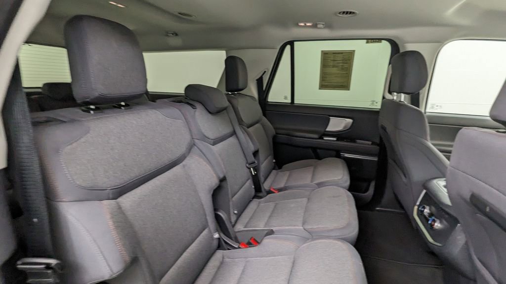 Certified 2025 Ford Expedition Max Active image 37