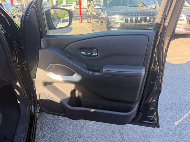 Used 2023 Nissan Frontier SV w/ SV Convenience Package AWD/4WD image 31