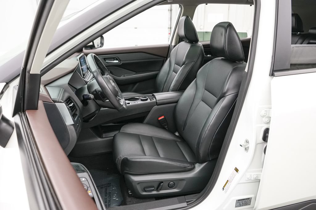 Used 2023 Nissan Rogue SV w/ SV Premium B Package AWD/4WD image 11