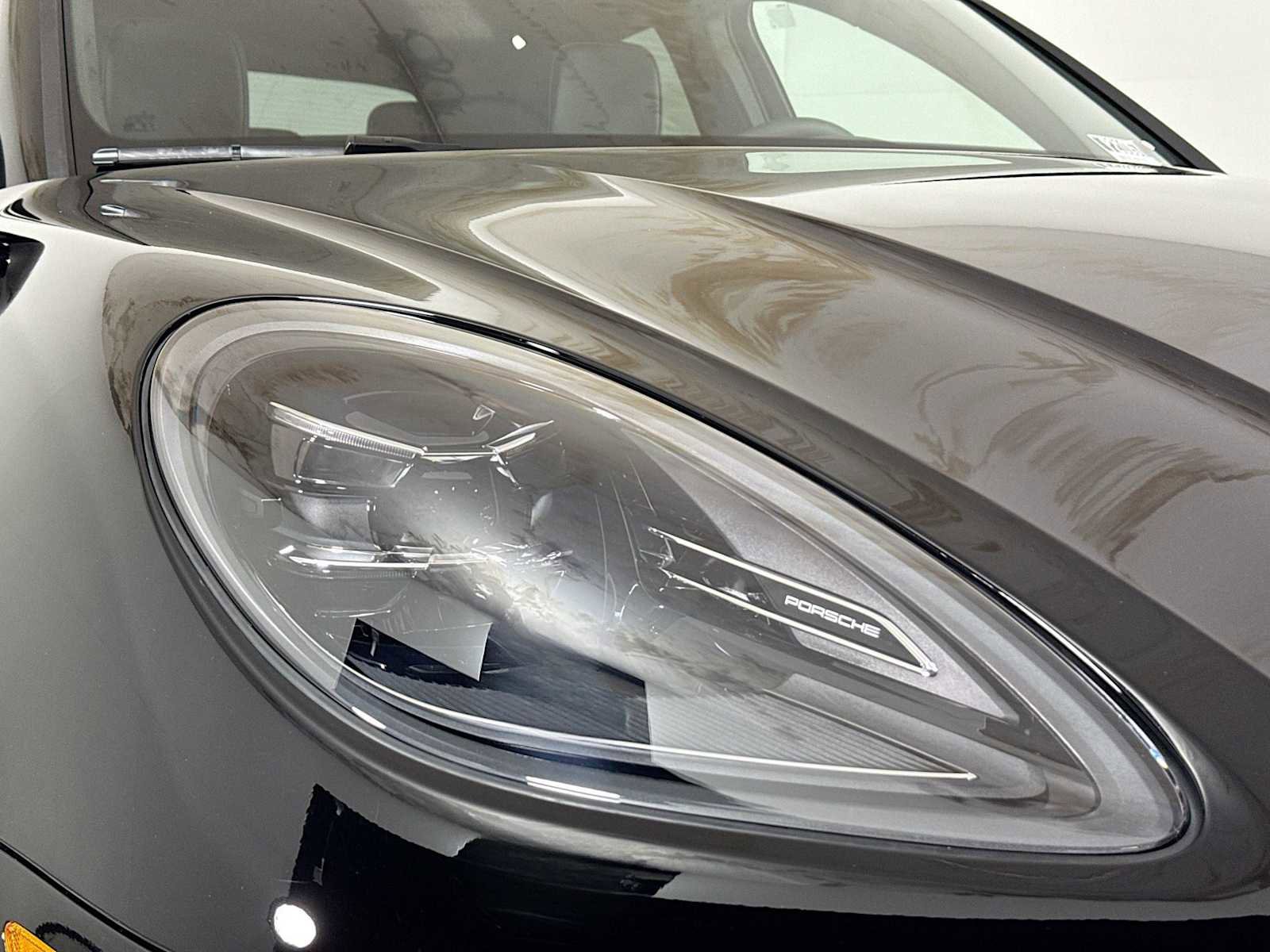 New 2025 Porsche Macan AWD/4WD image 47