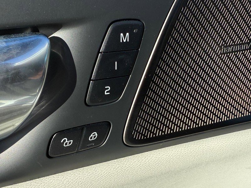 Certified 2024 Volvo S60 B5 Plus image 15