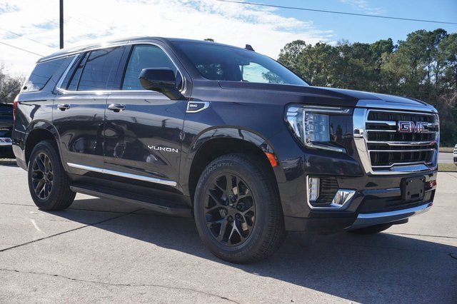 Used 2024 GMC Yukon SLT image 2