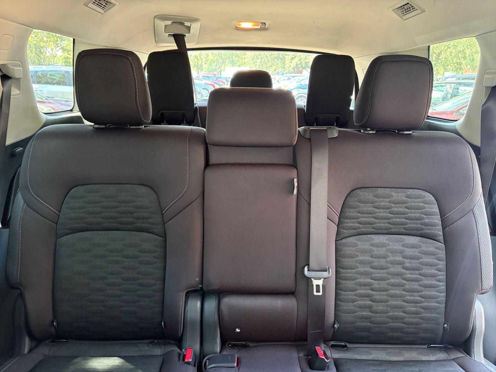 Used 2025 Nissan Pathfinder SV FWD image 40