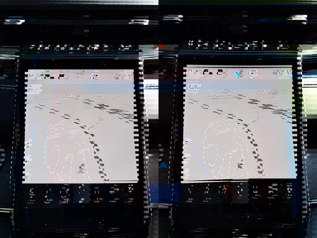 Used 2022 Jeep Grand Cherokee Overland w/ Luxury Tech Group IV image 19