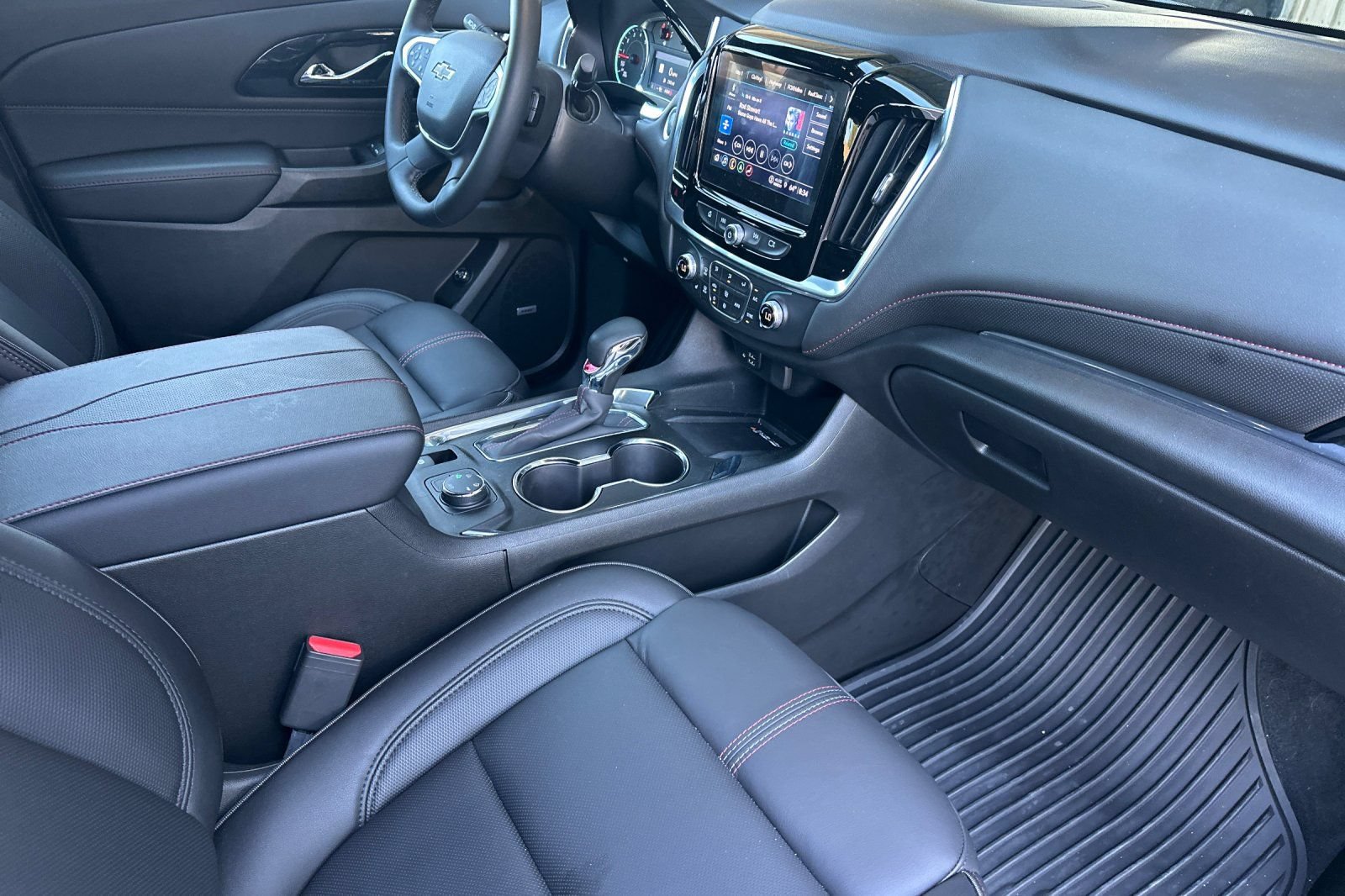 Used 2023 Chevrolet Traverse RS AWD/4WD image 16