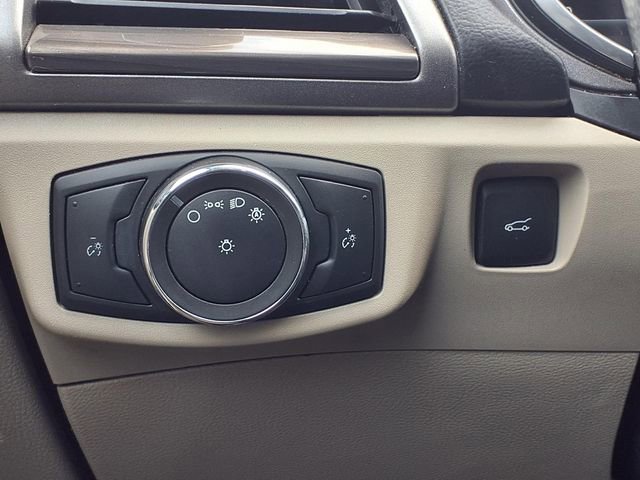 Used 2020 Ford Fusion SEL image 20