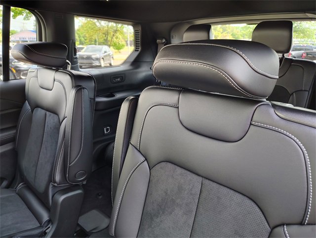 New 2025 Jeep Grand Cherokee L Altitude image 5