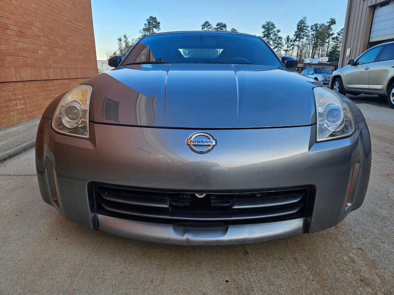 Used 2006 Nissan 350Z Touring image 2