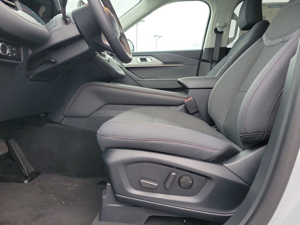 New 2026 Ford Explorer Active image 17