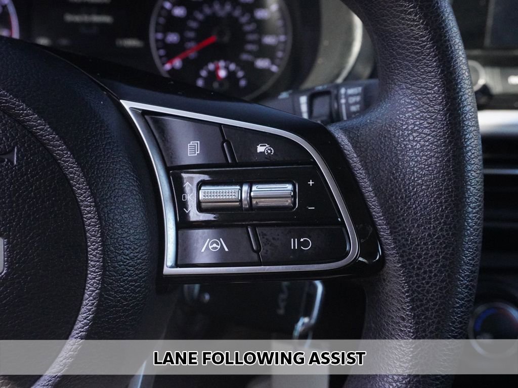 Used 2023 Kia Forte LXS w/ LXS Technology Package image 3