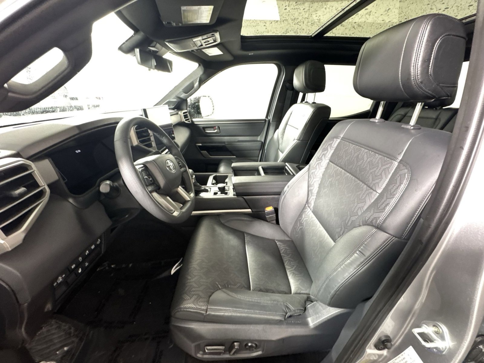 Used 2025 Toyota Tundra Limited image 13