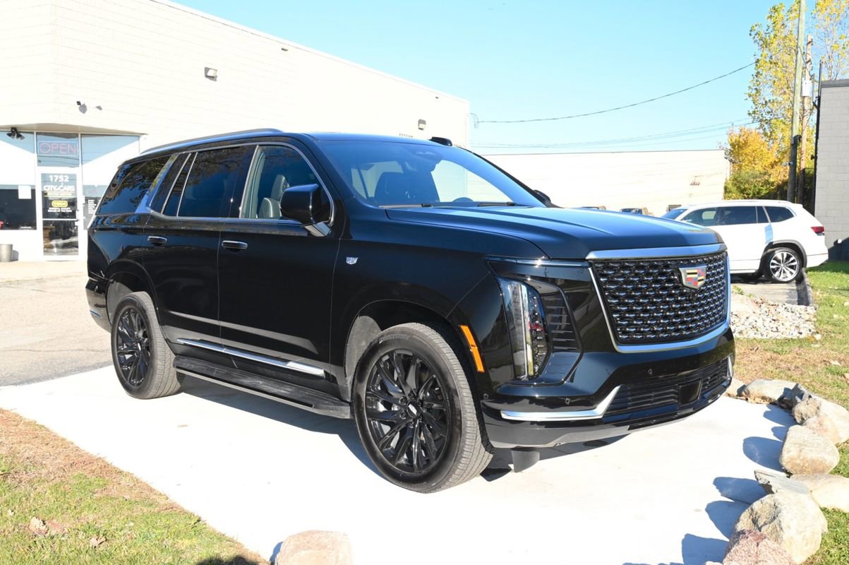 Used 2025 Cadillac Escalade Premium Luxury w/ LPO, Floor Liner Package image 3