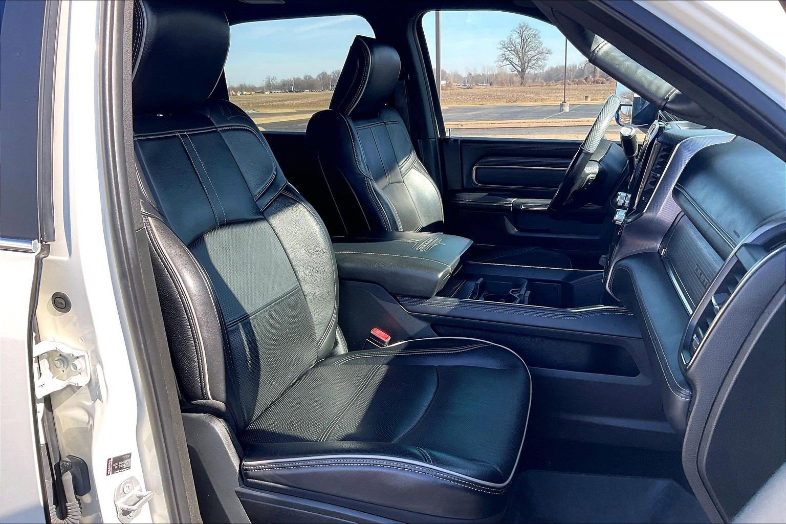 Used 2019 RAM 3500 Limited w/ Max Tow Package image 8