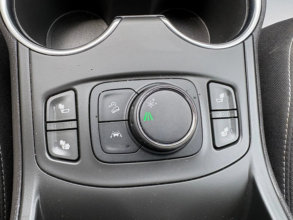 Used 2023 GMC Terrain SLE w/ Driver Convenience Package FWD image 3