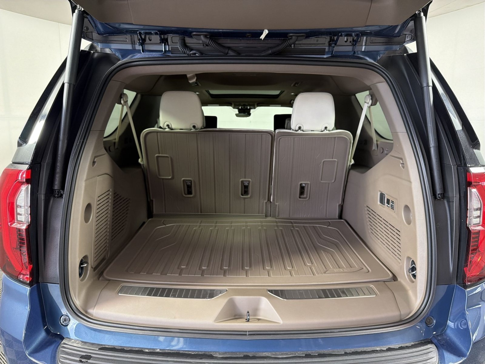 New 2026 GMC Yukon XL Denali w/ Denali Reserve Package AWD/4WD image 27