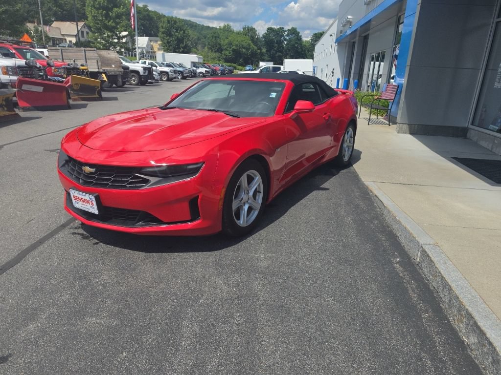 Used 2019 Chevrolet Camaro LT RWD image 4