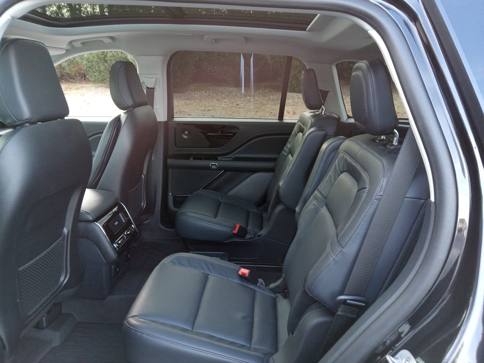 Used 2025 Lincoln Aviator Reserve image 24