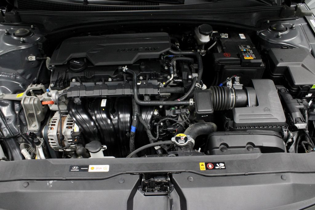 Used 2024 Hyundai Elantra SEL w/ Convenience Package FWD image 18
