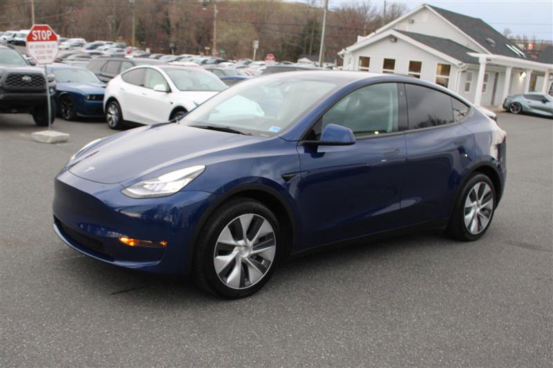 Used 2022 Tesla Model Y Long Range image 3