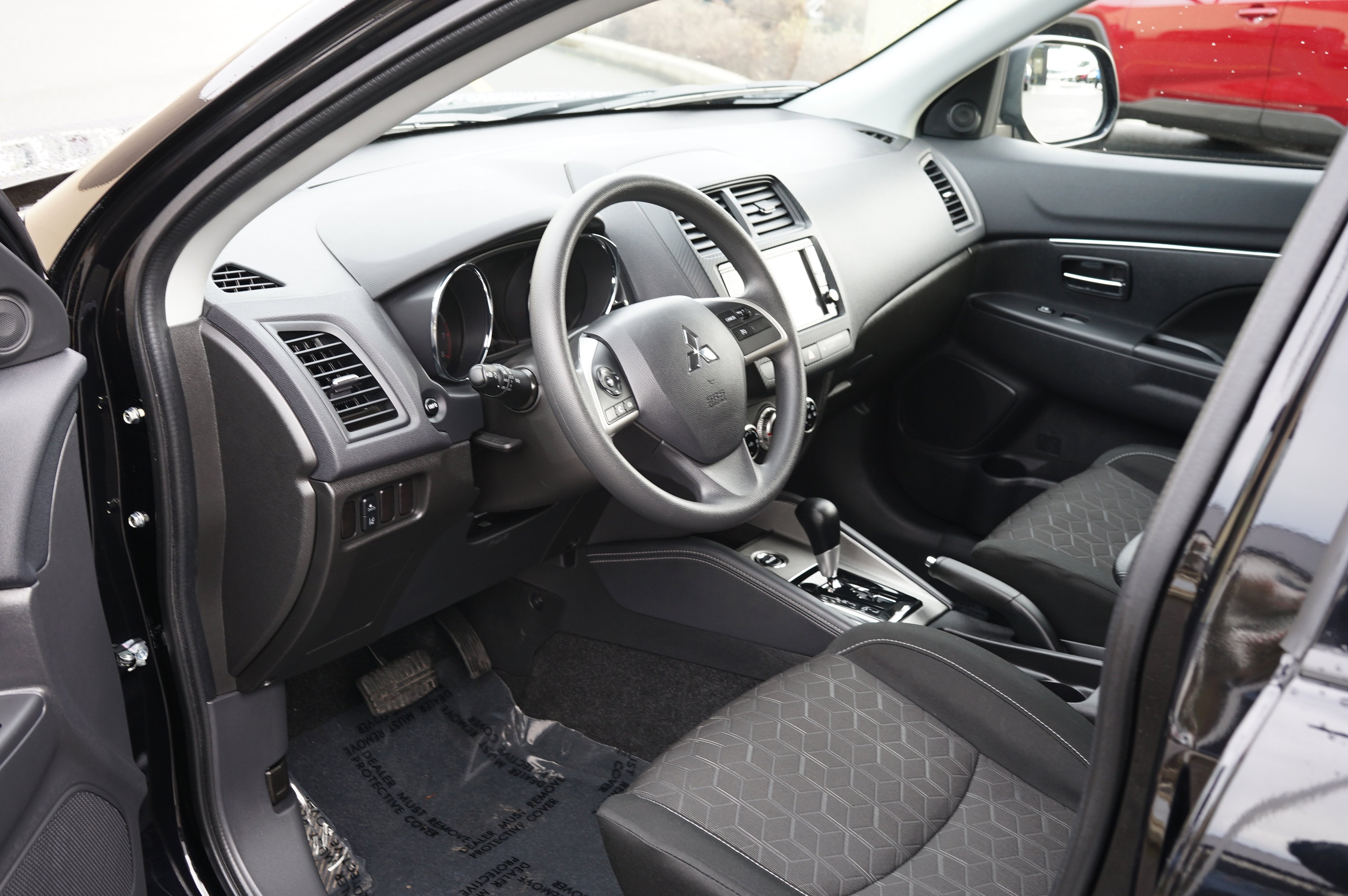 Used 2025 Mitsubishi Outlander Sport ES image 14