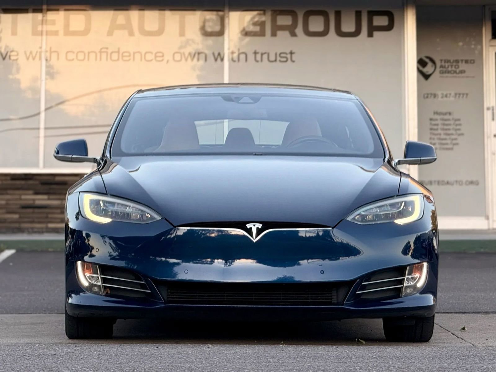Used 2016 Tesla Model S 90D image 3