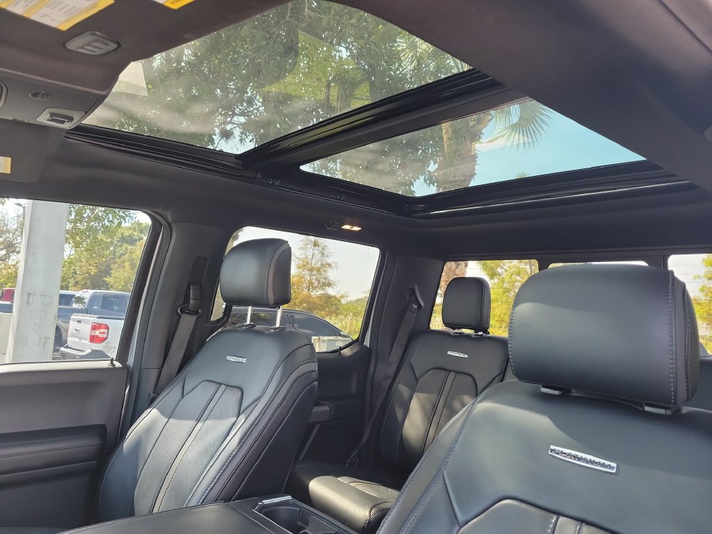 Used 2017 Ford F150 Platinum w/ Equipment Group 701A Luxury AWD/4WD image 21