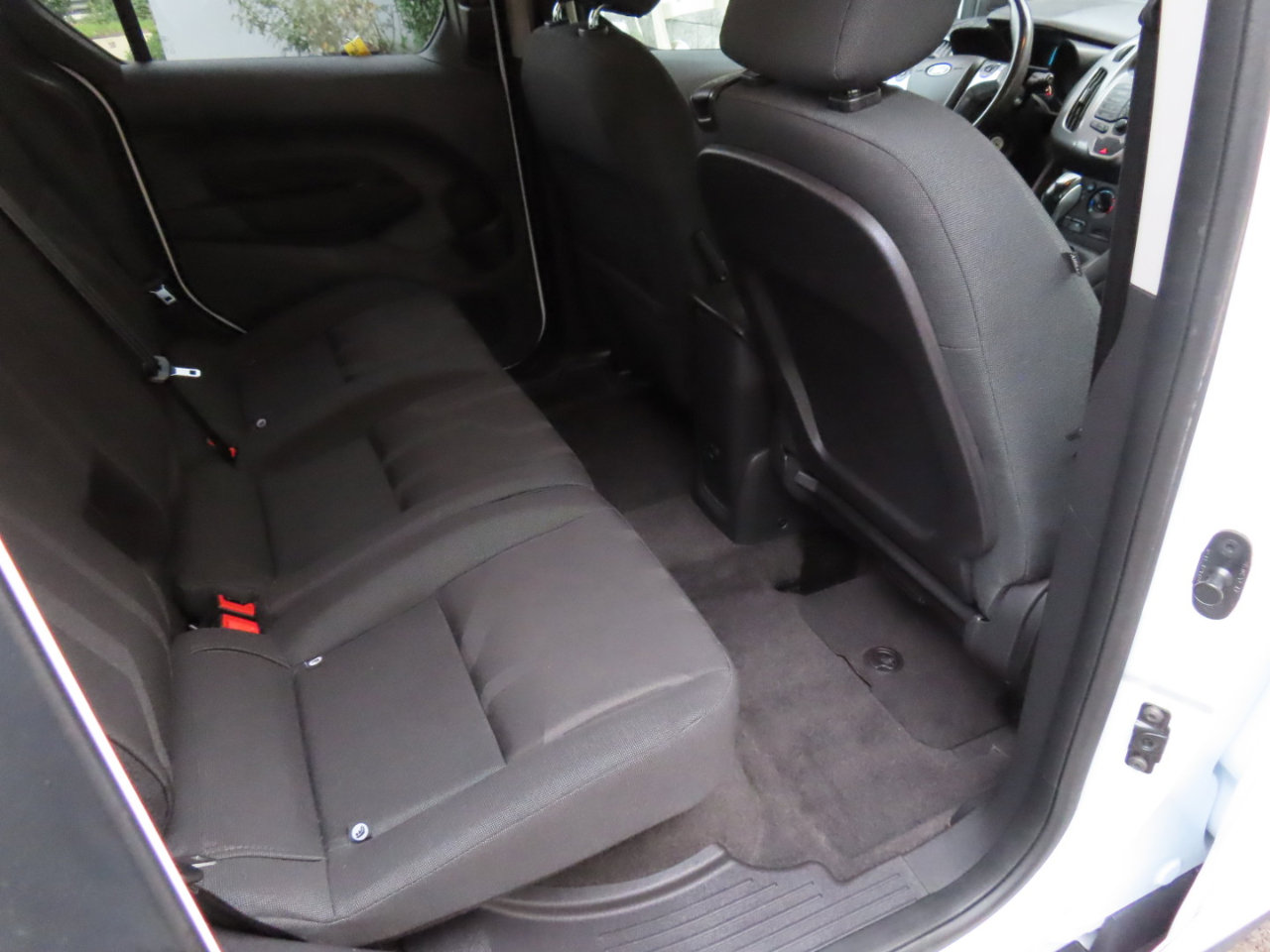 Used 2016 Ford Transit Connect XLT image 17