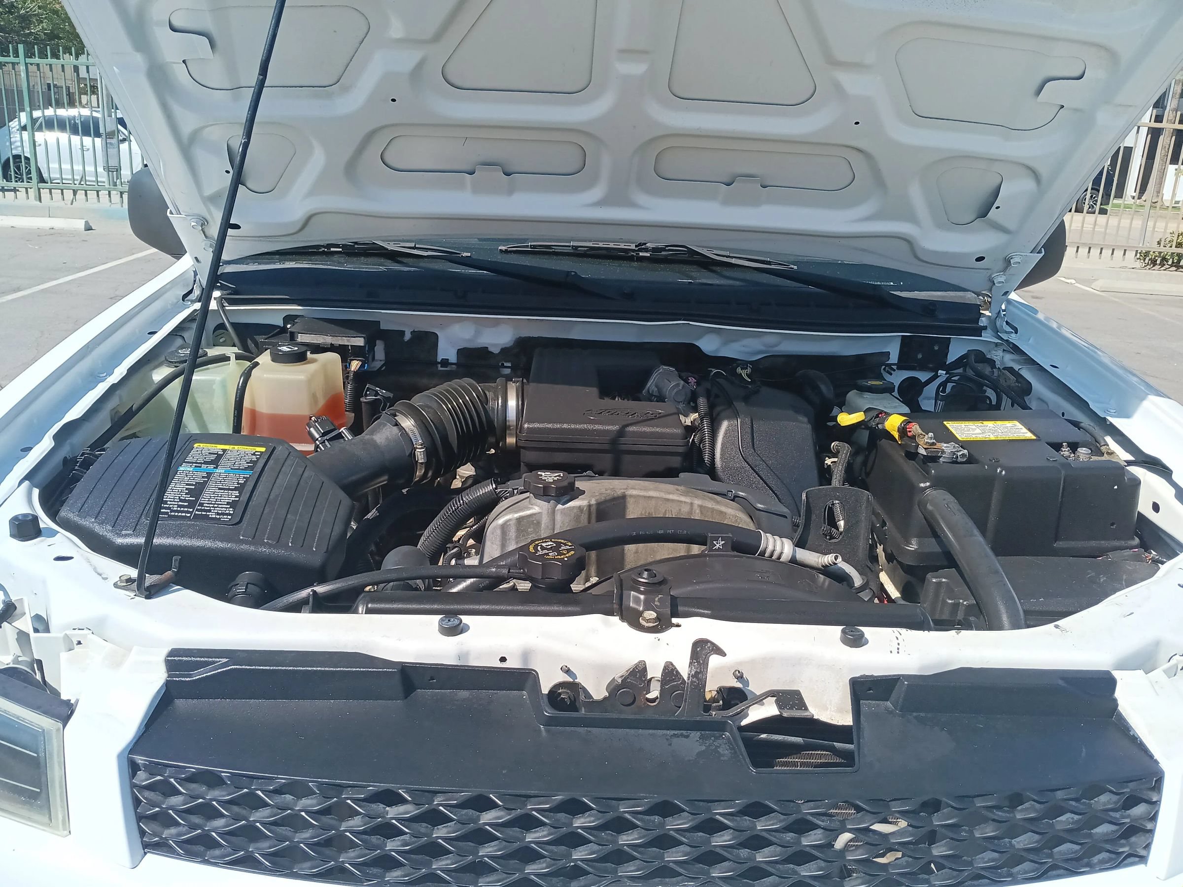 Used 2010 Chevrolet Colorado W/T AWD/4WD image 19