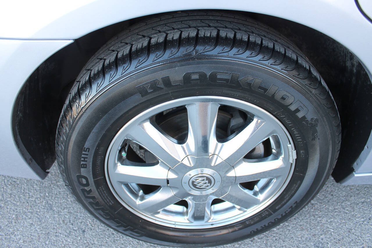 Used 2005 Buick LaCrosse CXL w/ Gold Convenience Package FWD image 12