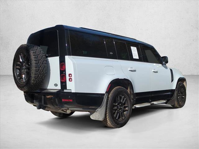 Used 2023 Land Rover Defender 130 X-Dynamic SE image 5