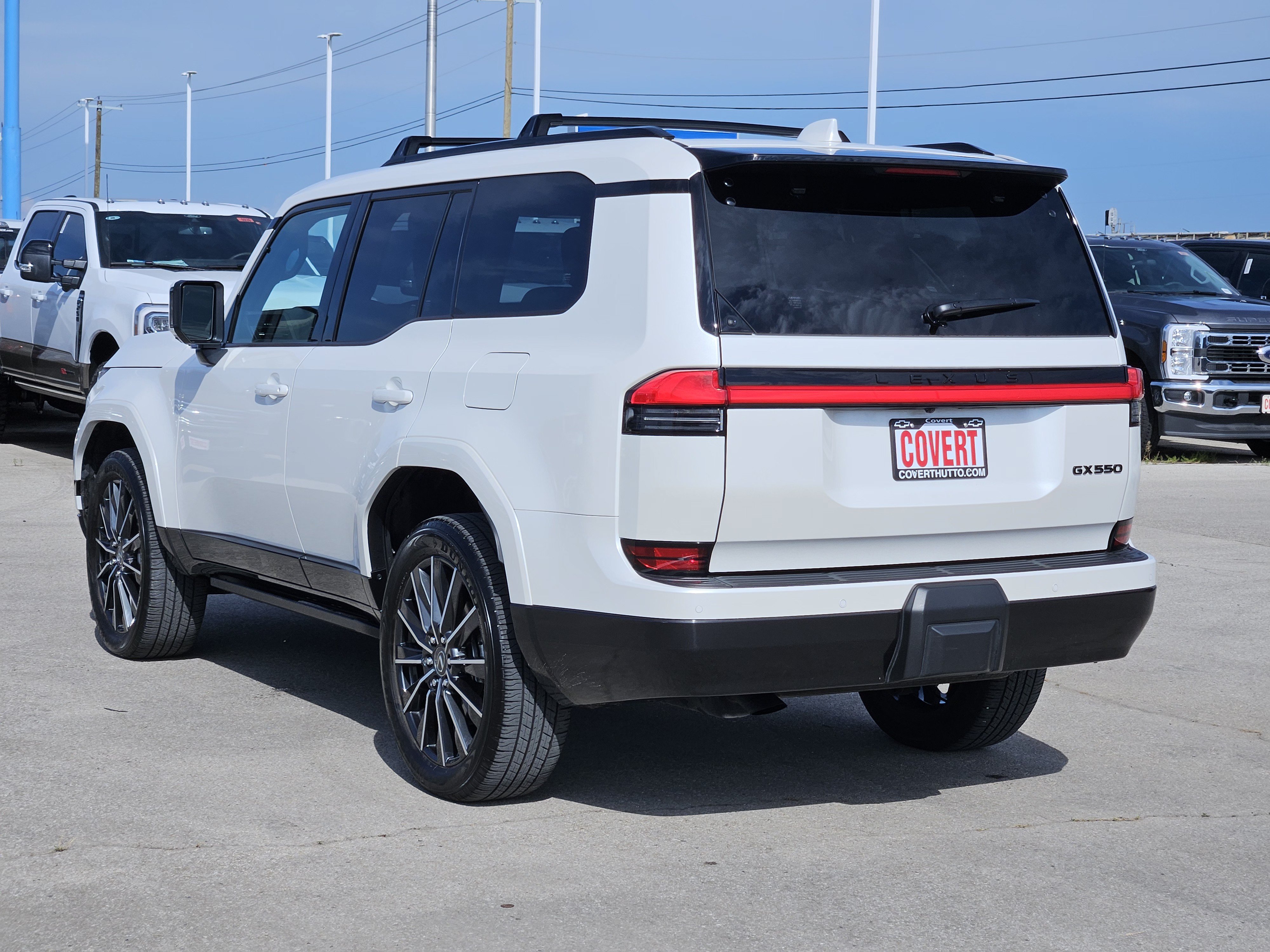 Used 2025 Lexus GX 550 w/ Accessory Package (2T) AWD/4WD image 7