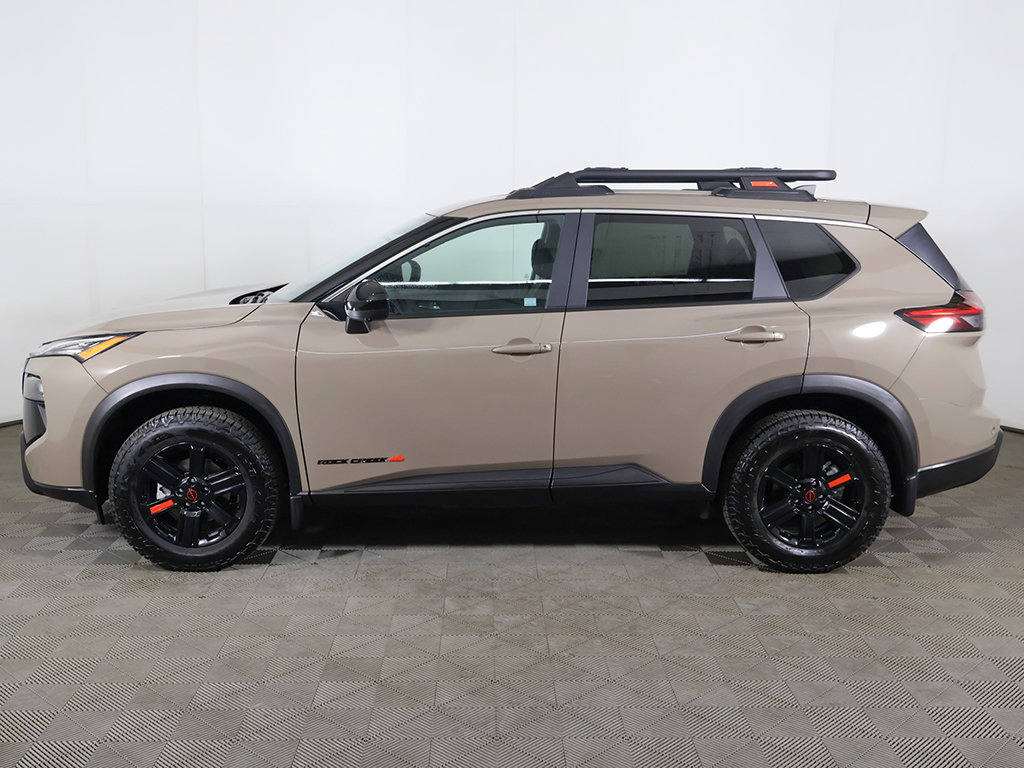 Used 2026 Nissan Rogue SV AWD/4WD image 16