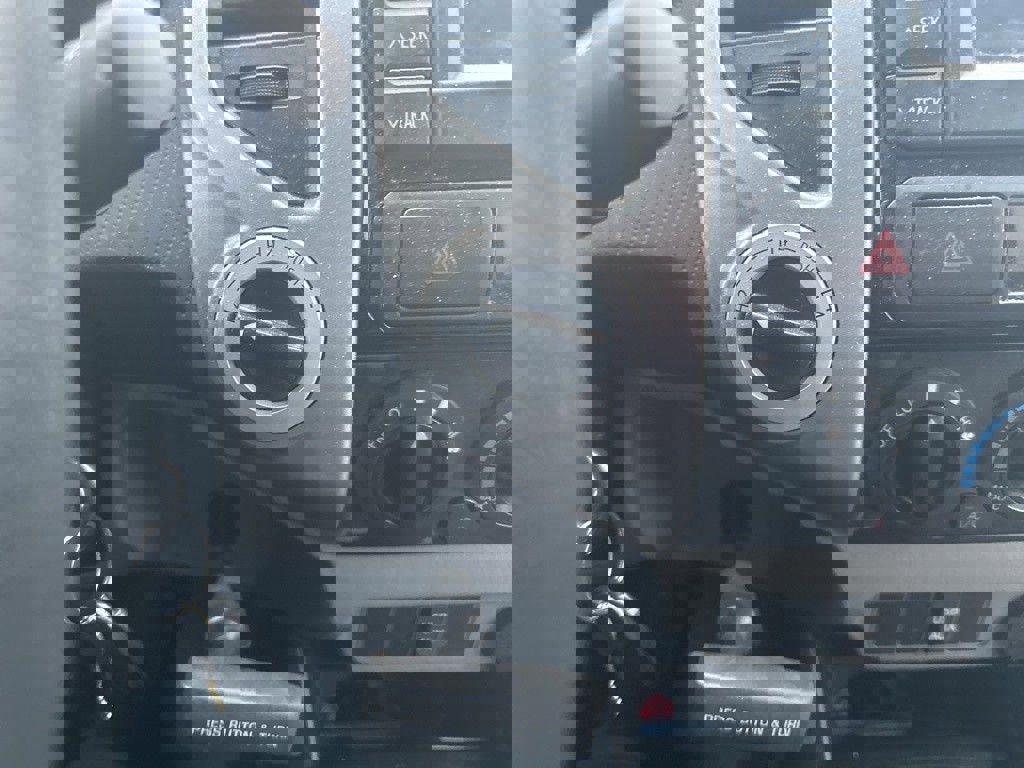 Used 2013 Toyota Tacoma 4x4 Double Cab w/ TRD Sport Pkg image 15