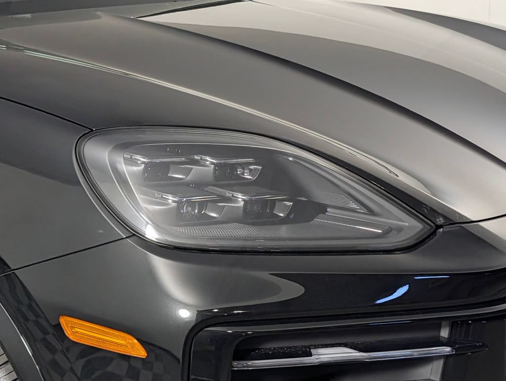 New 2026 Porsche Cayenne S AWD/4WD image 15