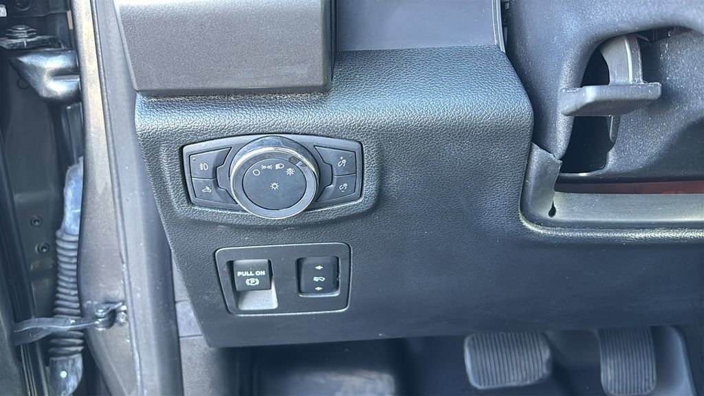 Used 2019 Ford F150 XLT w/ Equipment Group 302A Luxury image 15