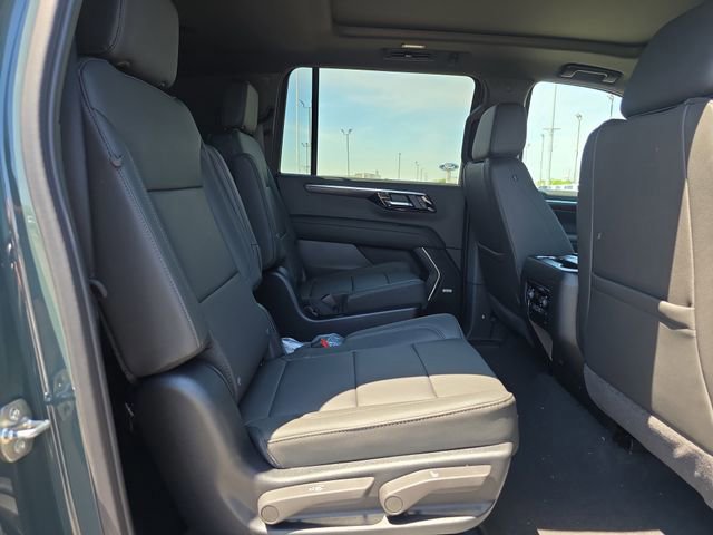 New 2026 Chevrolet Suburban Z71 w/ Comfort Package AWD/4WD image 15